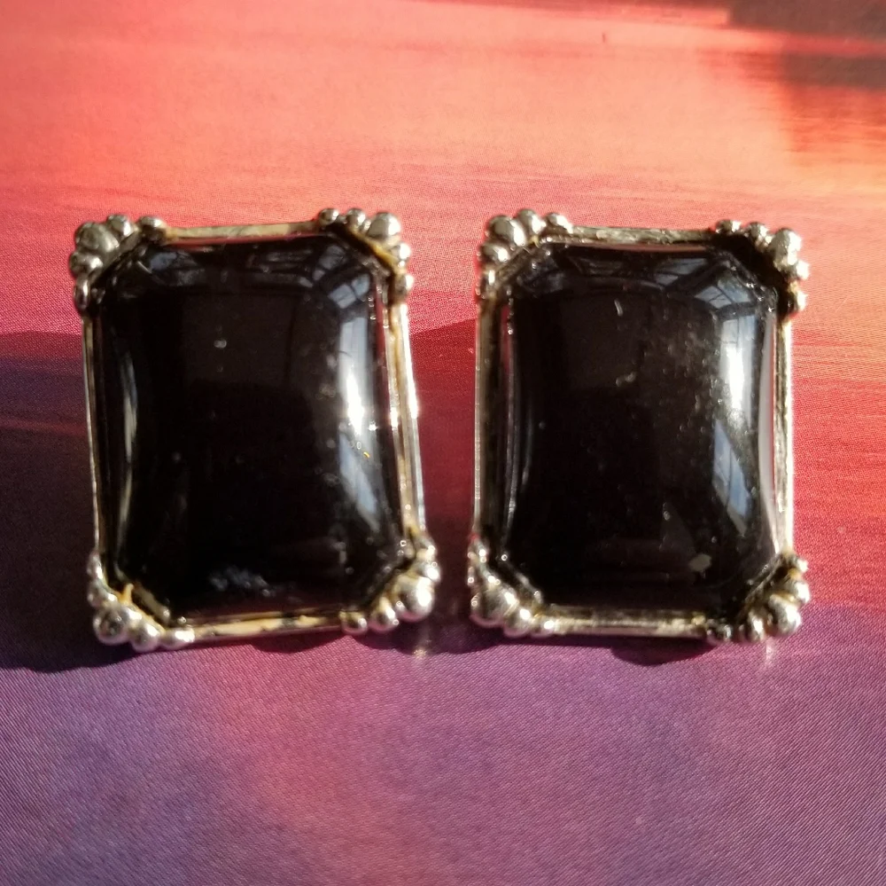 Vintage clip earrings black cabochon rectangle